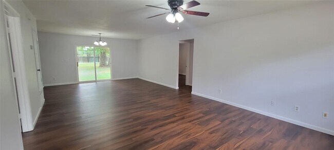 Building Photo - 386 Lamaloa Ln