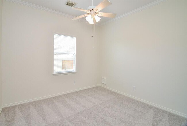 Building Photo - 7706 Bayou Green Ln