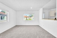 Building Photo - Beautiful one bedroom/one bath in the Verano community at UTC! Close to so much!