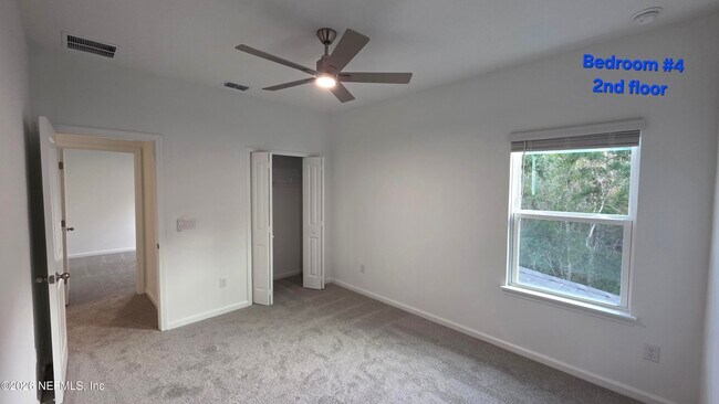 Building Photo - 644 Farmfield Dr