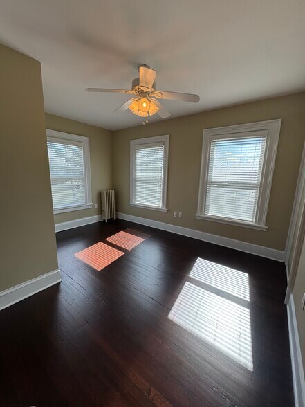 Building Photo - 109 S Pemberton Ave