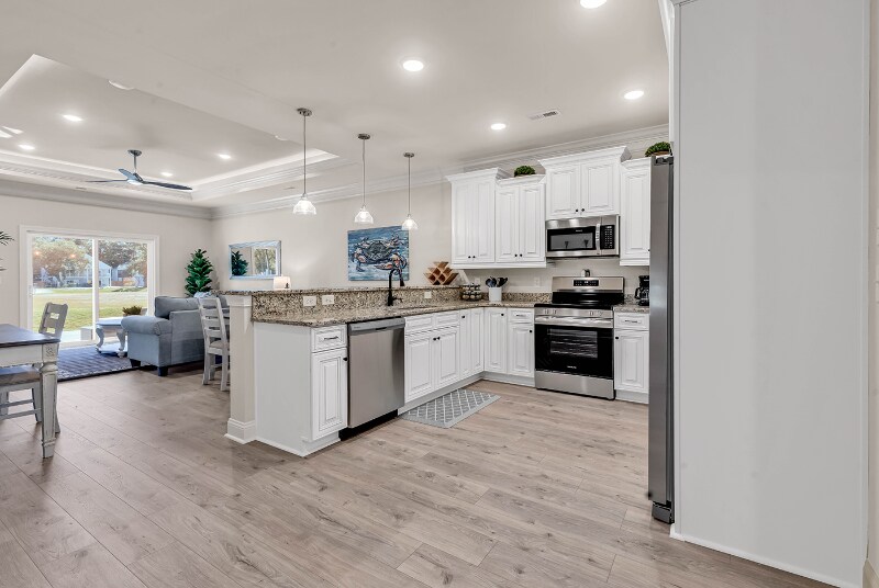 Building Photo - 151 Hallandale Ln