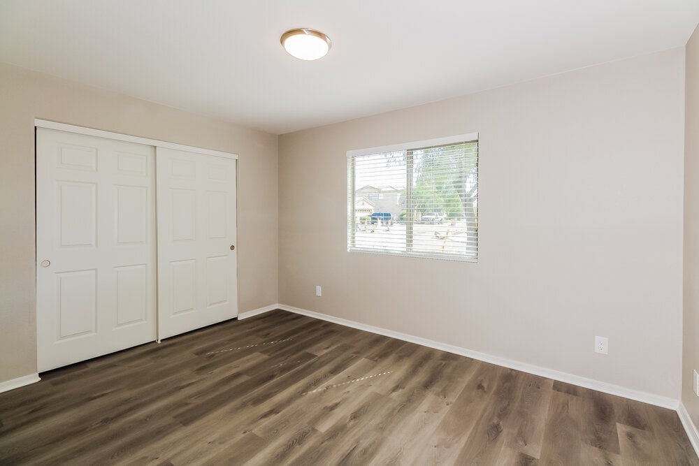 Building Photo - 5536 S Desert Redbud Dr