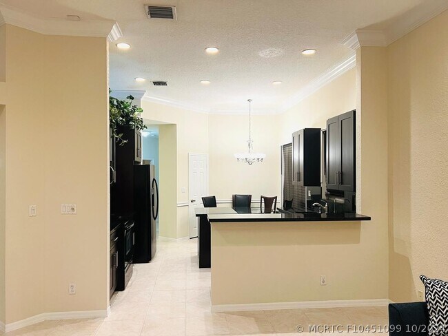 Building Photo - 12725 NW 18th Ct