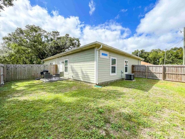 Building Photo - 6214 Ferguson Dr