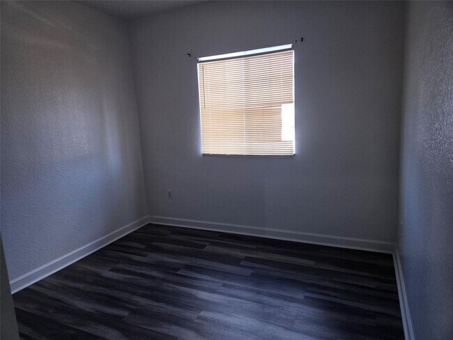 Building Photo - 3684 NW 29th Ct