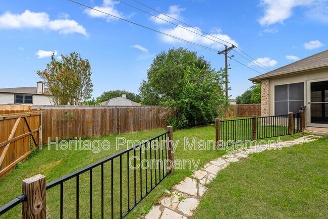 Building Photo - 141 Springtree Gate