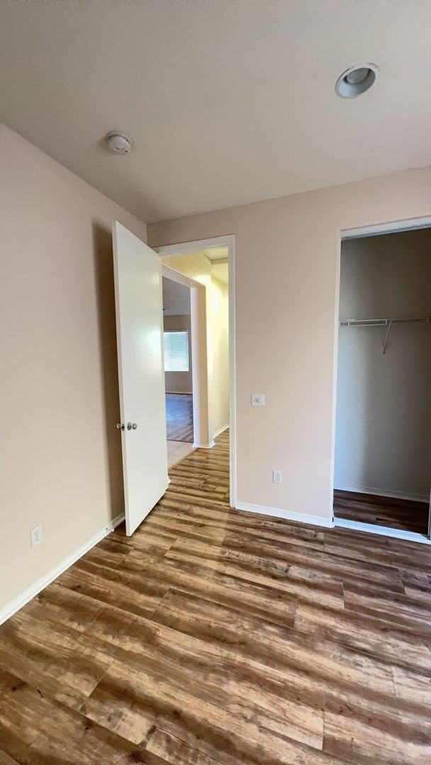 Building Photo - 3 BEDROOM VICTORVILLE HOME