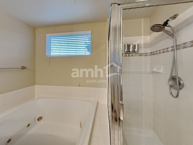 Building Photo - 651 Branding Iron Ln