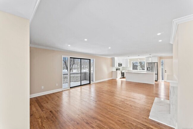 Building Photo - 36 Algonquin Ln