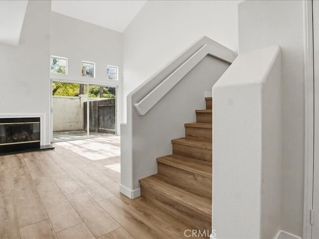 Building Photo - 356 Carrione Ct