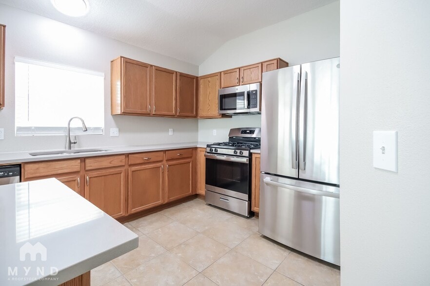 Building Photo - 7318 Rosebud Bend Dr