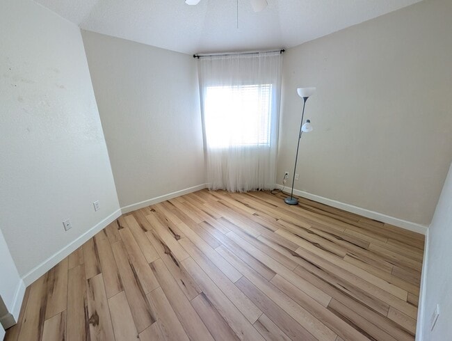 Building Photo - 2 bedroom, 2 Bathroom The Cliffs at North ...