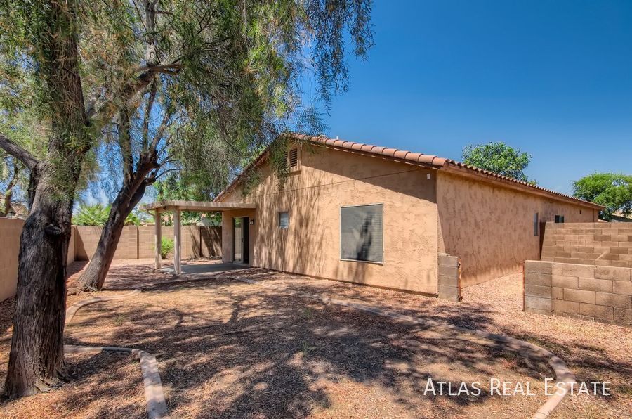 Building Photo - 805 E Drifter Pl