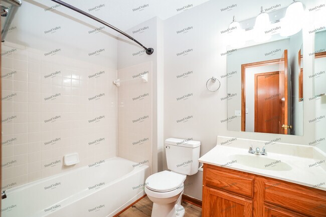 Building Photo - 2805 Westrock Dr