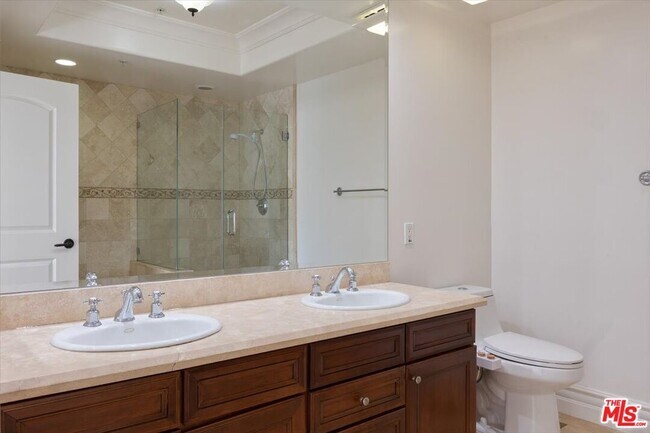 Building Photo - 12026 Hoffman St