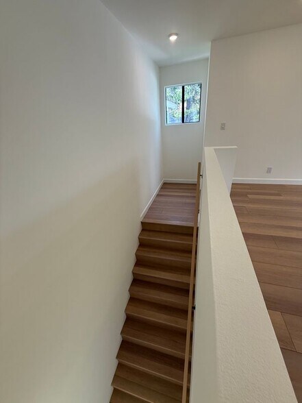 Building Photo - 22137 Burbank Blvd