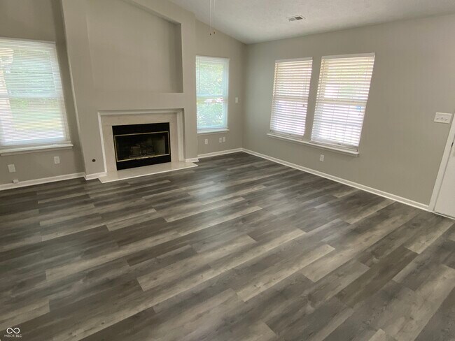 Building Photo - 8457 Traders Ct