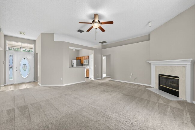 Building Photo - 12799 Glade Springs Dr S