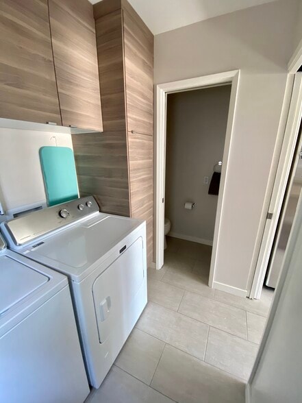 laundry room - 272 Termino Ave