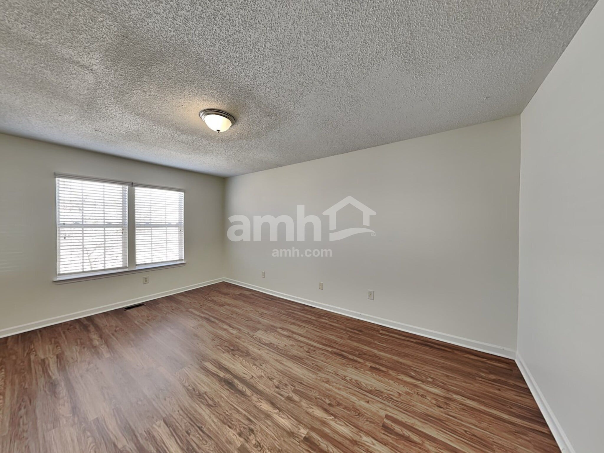 Building Photo - 5615 Waverly Lynn Ln