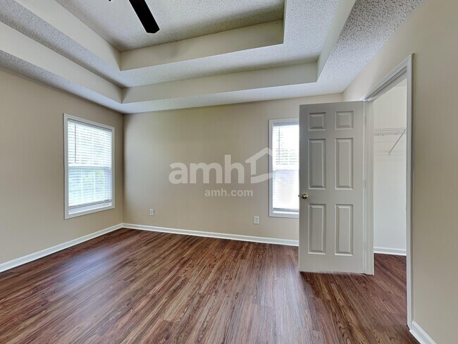 Building Photo - 4466 Timberwood Dr