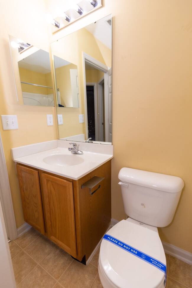 Full Bath on 2nd Floor - 11710 Mezzanine Dr