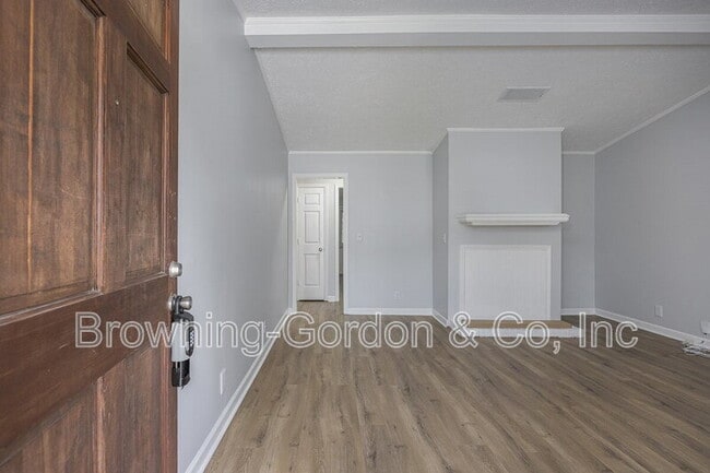 Building Photo - 3332 Oak Trees Ct