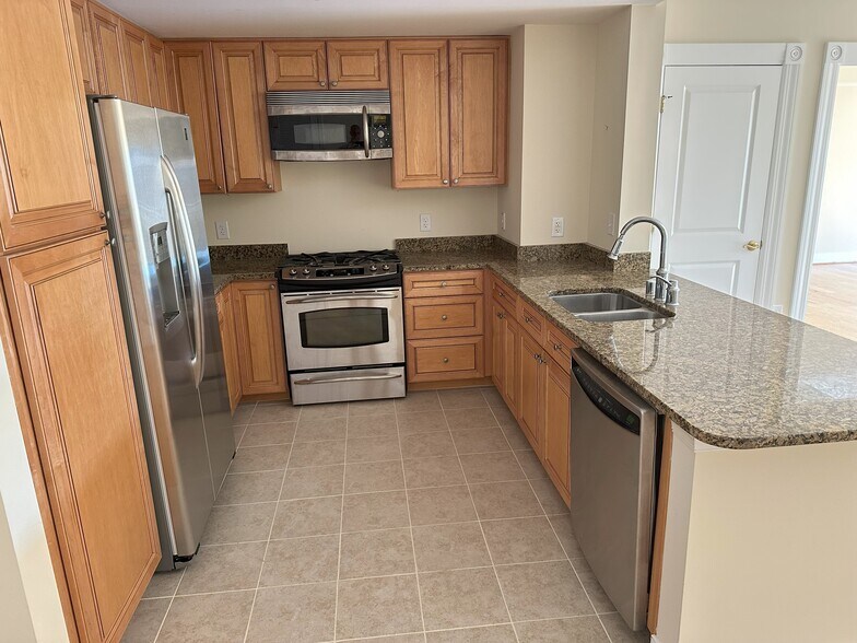 Kitchen 3 - 5 Park Pl