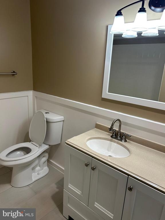 Building Photo - 4054 Norbeck Square Dr