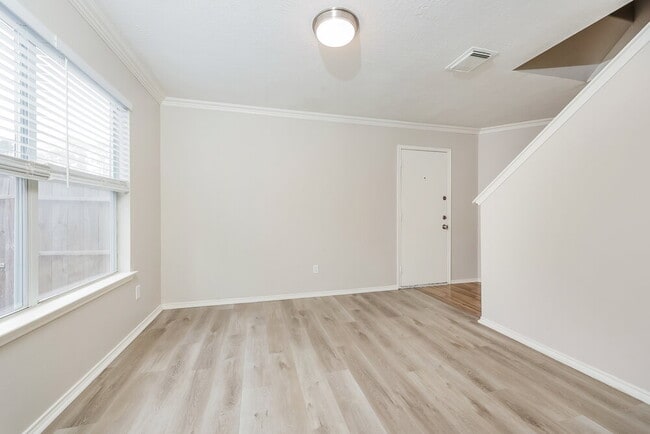 Building Photo - 1403 Natural Pine Trail