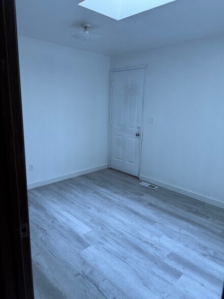 Building Photo - 1410 Hamilton Ave