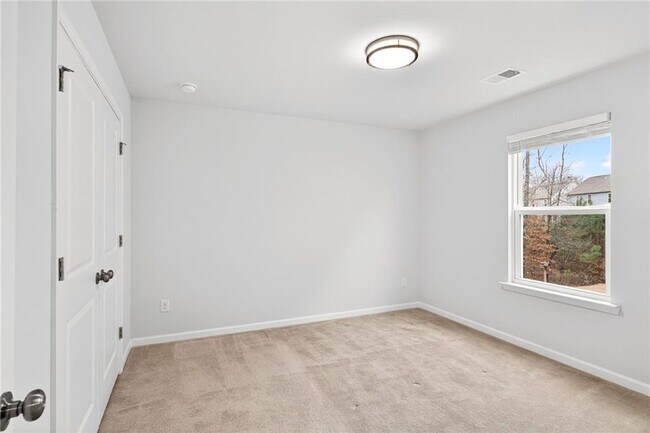 Building Photo - 5377 Fountainhead Ln