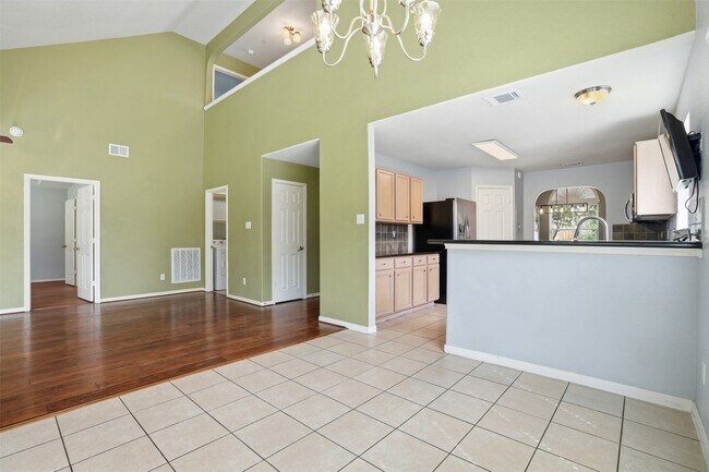 Building Photo - 326 Wild Bird Dr