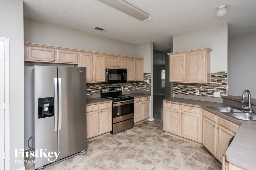 Building Photo - 433 Asbury Dr