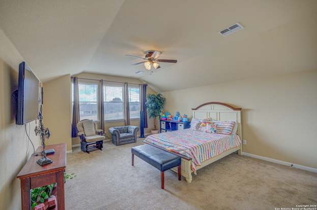 Building Photo - 398 Pecan Meadows