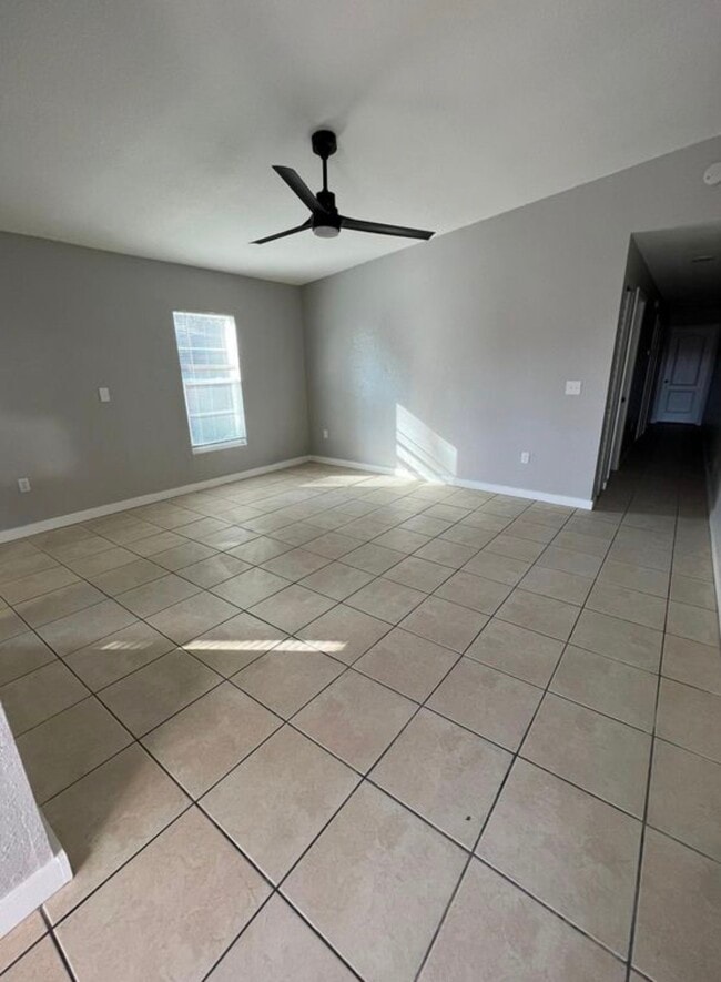 Building Photo - 2559 Chestnut Woods Dr