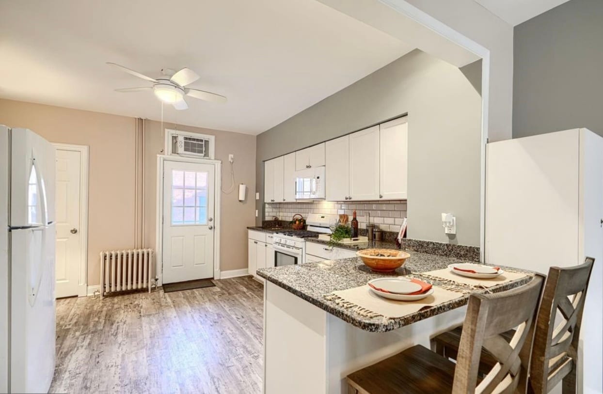 Building Photo - 627 S Eaton St