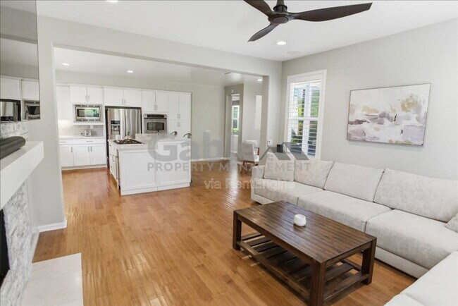 Building Photo - 26882 Greenleaf Ct