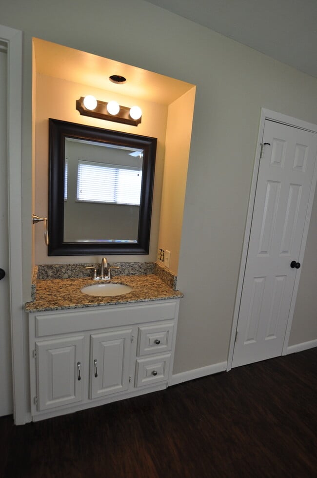 Building Photo - Coming Soon! 3 bedroom in the heart of Sou...