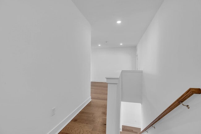 Building Photo - 1505 Journey Ave