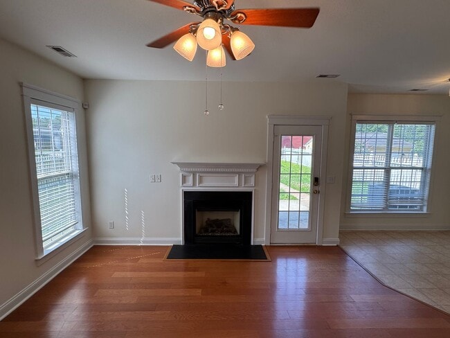 Building Photo - 13743 Carleen Way Dr