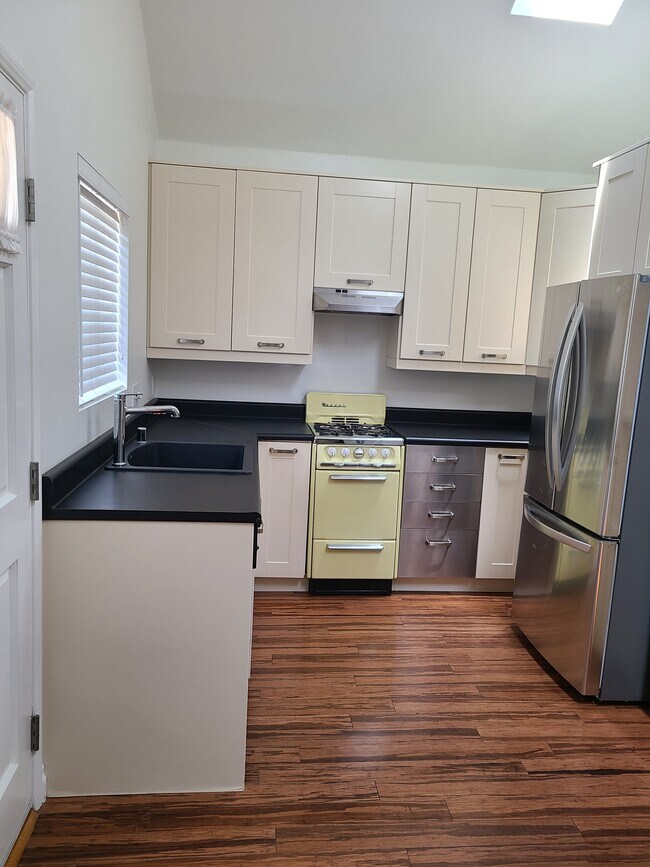 Building Photo - 14651 Huston St