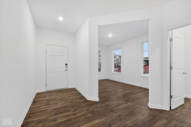 Building Photo - 15988 Tharp Wds Dr