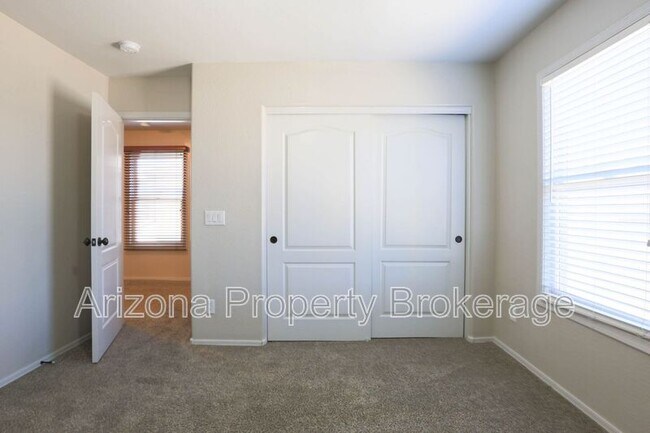 Building Photo - 16862 N 182nd Ln