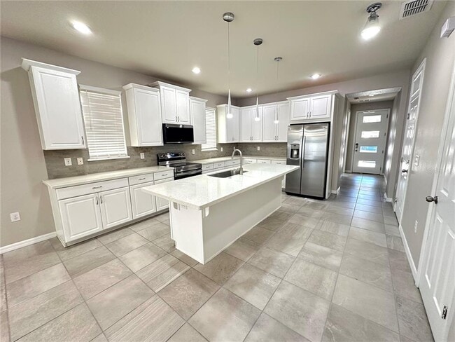 Building Photo - 2516 Annacella Ave