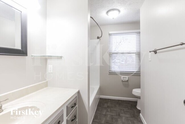 Building Photo - 3226 Lacy Court