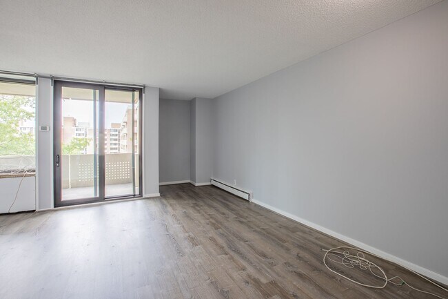 Building Photo - Charming Studio Condo in Southwest Waterfr...