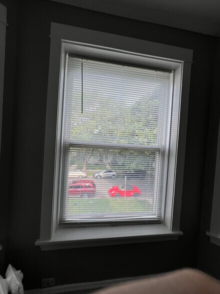 Building Photo - 4718 N Laramie Ave