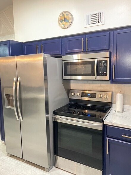 Building Photo - 622 Tejon Ave SW